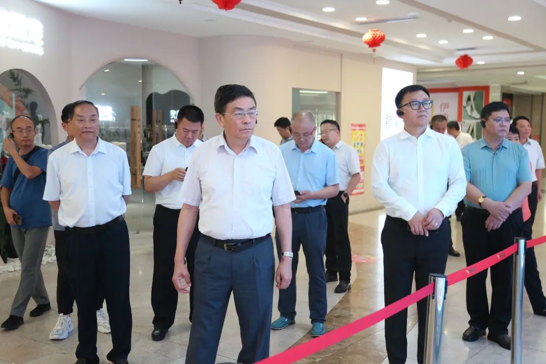 中國商業(yè)聯(lián)合會調研組蒞臨順和直播參觀調研